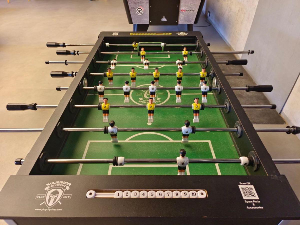Radisson Resort And Spa Lonavala Buitenkant foto A table football table