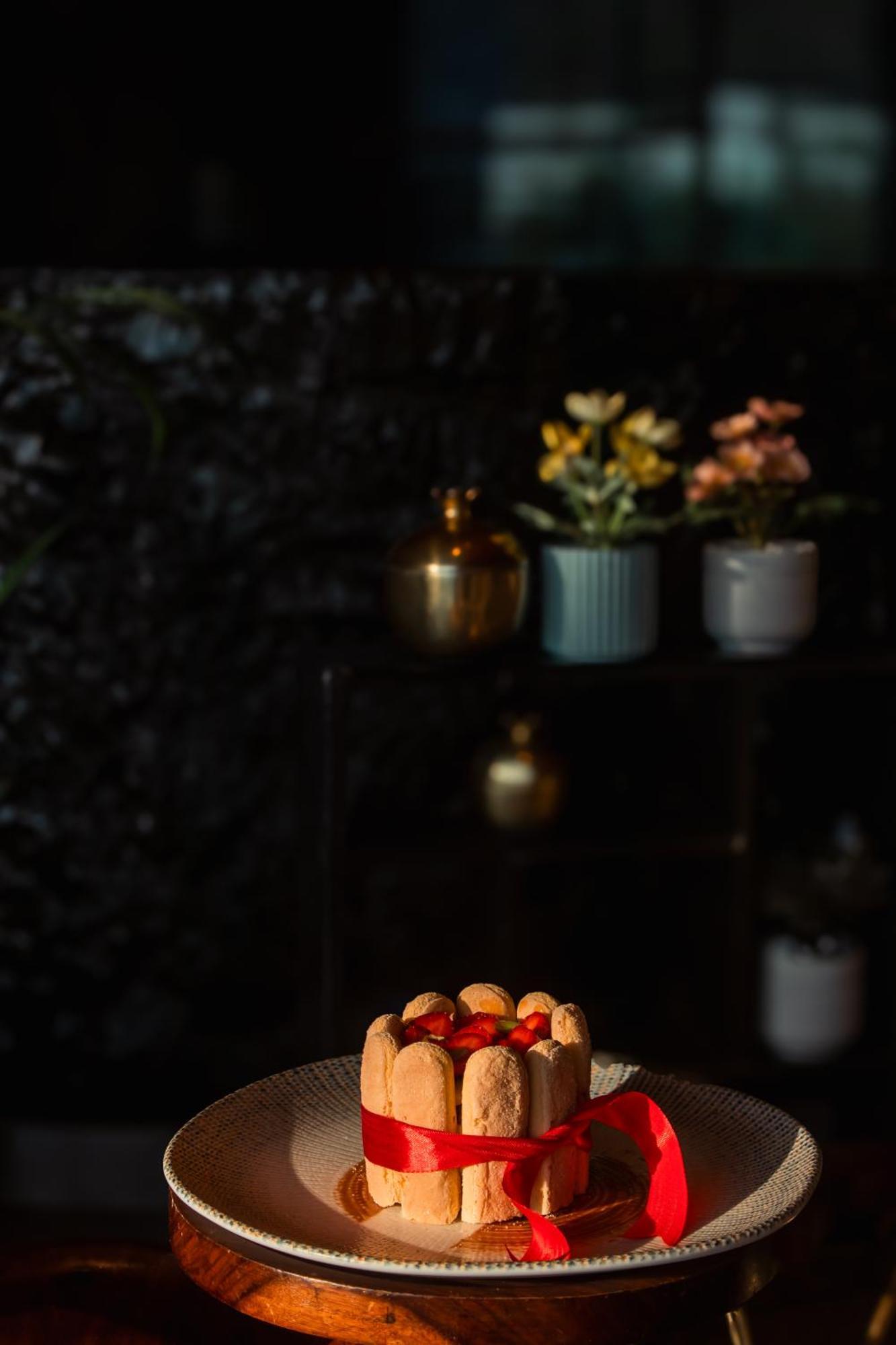 Radisson Resort And Spa Lonavala Buitenkant foto A candlelight dinner